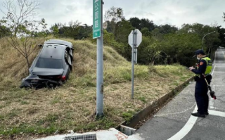 何润东回应遭遇车祸：本人没事，同车副导演断了一根牙齿 ！