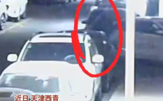 男子心情烦闷用指甲划伤18辆车 ！网友：你以为你是“金刚狼”？