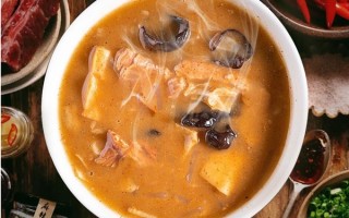 河南饮品全员胡辣汤化：传统美食和新式饮品融合 ！