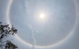 深圳出现巨大日晕！气象台科普：大量水汽造成 是天气变化前兆 ！