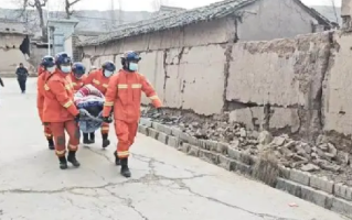 甘肃积石山地震致135人遇难，980人受伤，12人失联，搜救工作仍在紧张进行中 ！