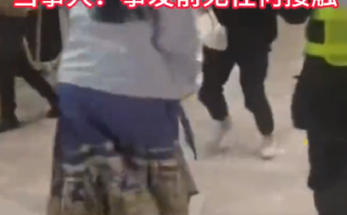 上海一商场内一对母女莫名被打 ！当事人：事发前与该女子无任何目光或肢体上的接触 ！