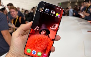 最贵17999元 准备好钱了！郑州富士康iPhone 17产线近满产 20万人两班倒赶工 !
