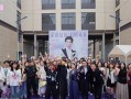 黄子韬卫生巾15分钟卖出19.5万件：人气爆棚 ！