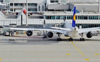 登机口变得越远越累！委员建议：机场建设不必“贪大求全” ！