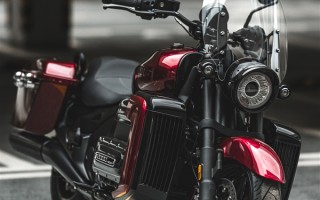 水平对置8缸机 长城灵魂巡航摩托车官图公布：黑红配帅炸了 ！