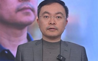 蔡磊用眼控仪和儿子交流围棋：画面温馨 ！
