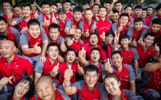 京东：已有近百名京东快递小哥三年收入超百万元！