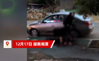 女子遭黑狗撕咬 手和脖子均被咬伤：期间多名居民曾上前帮忙未果 ！