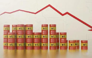 油价5连降 加满一箱油将少花2元！