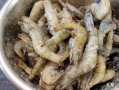 冻虾怎么解冻还新鲜（解冻大虾除了用水泡还有哪些方法） ！
