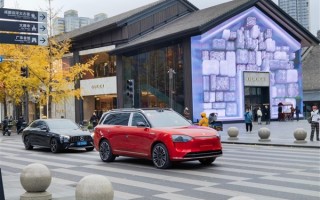 盲订单量已近4万 问界M9丹霞橙实车曝光：拼色车身着实吸睛 ！
