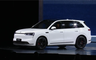 锁定30万级家用SUV销冠！全新一代问界M7上市：27.98万起 !