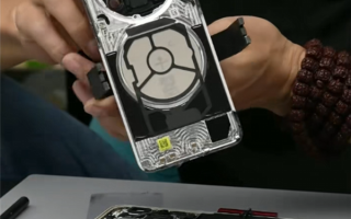 华为Mate 80 Pro Max拆解出炉：后壳整块铝合金CNC打造 主板集成度超高 ！