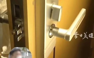 你怎么看：情侣酒店走光索要10倍赔偿 酒店回应可道歉但无法赔偿 !