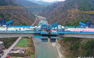 2109.06米！四川米仓大道武童坝特大桥主桥左幅顺利合龙 ！