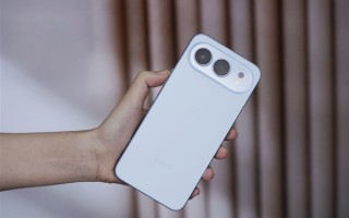 行业首款潮玩手机！荣耀500系列联名泡泡玛特：包装、主题、开机全面定制 ！