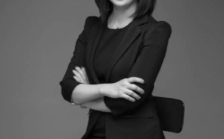 知名财经媒体人罗琦因肺炎引发的高烧不幸离世，享年36岁！