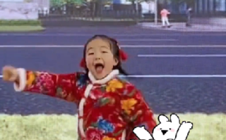 6岁女孩在爸爸公司年会上自信跳舞：表演落落大方 ！