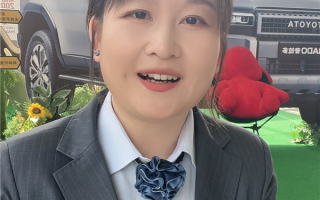 丰田女主播酷似减肥后贾玲：直播间万人围观 !