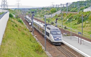 超强台风“桦加沙”到来 海南铁路进出岛列车23日停运 深圳铁路计划24日全部停运 !