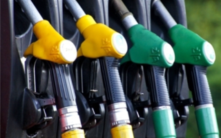 刚降完又涨！5月8日国内油价即将上涨：要加油的抓紧了 !