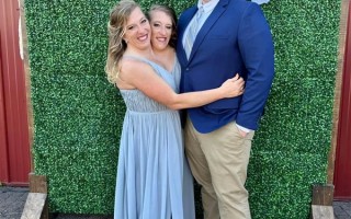 共享身体、大脑心脏均独立！美国连体双胞胎姐妹其中一人已婚 ！