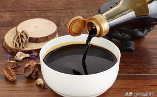 老抽和酱油一样吗（经常吃酱油的话皮肤真的会变黑吗） ！