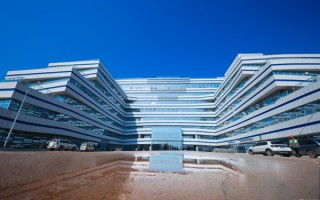 国内首个梯田造型地铁车辆段投入使用：整个车辆段依山而建 ！