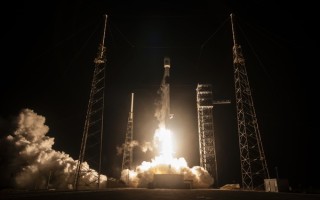 SpaceX成功发射NASA地球观测卫星：监测海洋、空气专用 ！