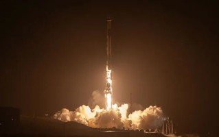 365天 SpaceX火箭发射了100次！ 