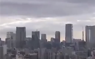 日本东京湾4.8级地震 监控画面剧烈摇晃：新干线停运 ！
