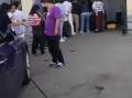 京哈高速上钉子撒落 数十辆车被扎：纷纷排队在服务区补胎 ！