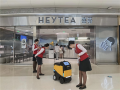 全国首个机场智能送餐：美团自研“小黄蜂”机器人投用深圳宝安机场 !