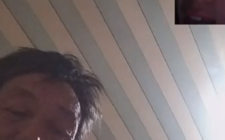 地震后父亲打给远嫁女儿差点哭了 ！​网友：嫁的再远还是父母的牵挂！