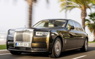 小心你的豪车！英国两男子用一根天线30S盗走劳斯莱斯 ！