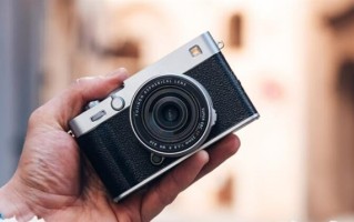 富士紧急公告：X-E5相机背带挂环可能脱落 概率不到0.1% ！
