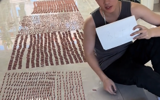 男子花3小时数10000响鞭炮 发现仅有3641响 网友：干了我想干的 ！