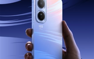 iQOO Neo11外观出炉：首发霓虹工艺 颜色随光变换 ！