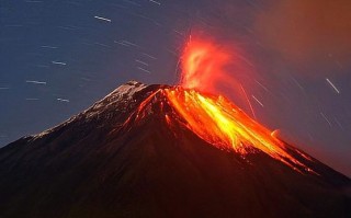 火山爆发的原因（探究火山爆发产生的主要原因和机制） ！