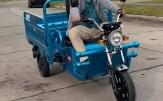 倒车请注意！贵州小伙在美创业卖“三蹦子”：首日进账1万美元 ！