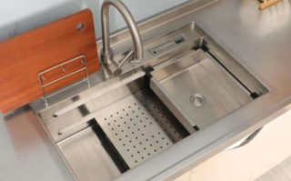 不锈钢水槽里铁锈如何去除?