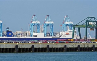 中国电动汽车出口火爆致运输船短缺：运费飙升一船难求 ！