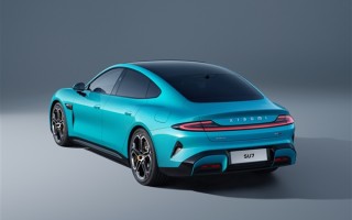 蔚小理等车企怕不怕！小米SU7首月交付量预计轻松过万 雷军赢麻 ！