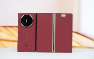 领先苹果 有望国内首发eSIM！华为三折叠Mate XTs今日发布 定价有惊喜 !