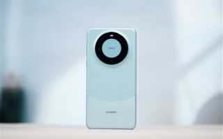 董宇辉带货华为销售额破亿！Mate60 Pro被抢光 耳机卖了4万个 !