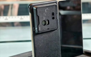 荣耀Magic V5真机现身：史上最轻薄大折叠 ！