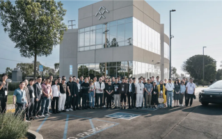 展示的FF91起火爆炸！法拉第未来洛杉矶总部两层小楼被烧 !