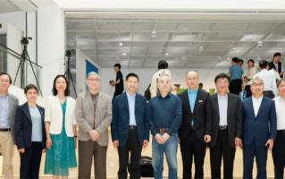 复旦大学：一名校友匿名捐款1亿元 ！