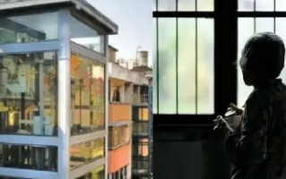 老人反对装电梯建好又想用被拒绝 ！法院：支付集资款后可以使用！